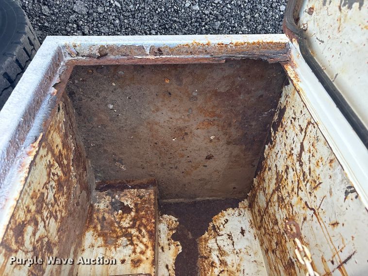 image for item EG8869 2008 International 7500 SBA crane truck