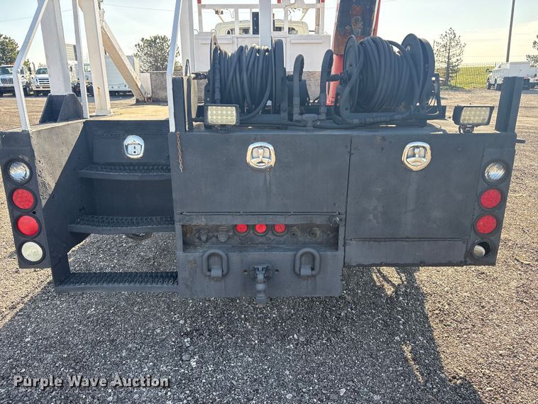 image for item EG8869 2008 International 7500 SBA crane truck