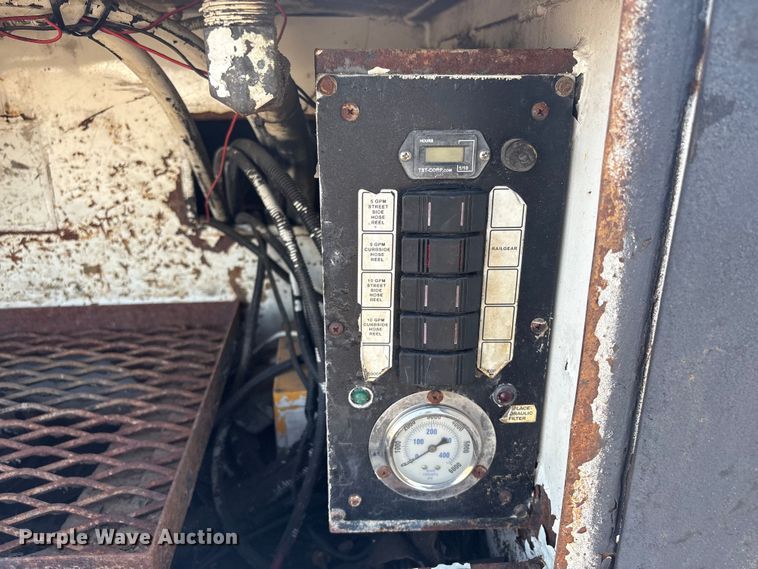 image for item EG8869 2008 International 7500 SBA crane truck