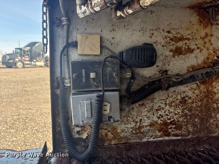 image for item EG8869 2008 International 7500 SBA crane truck