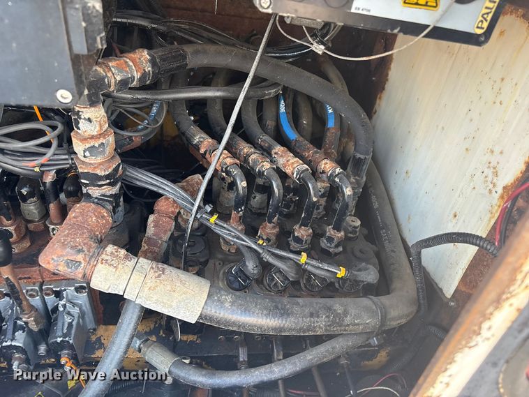 image for item EG8869 2008 International 7500 SBA crane truck