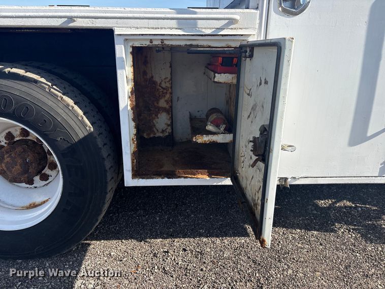 image for item EG8869 2008 International 7500 SBA crane truck