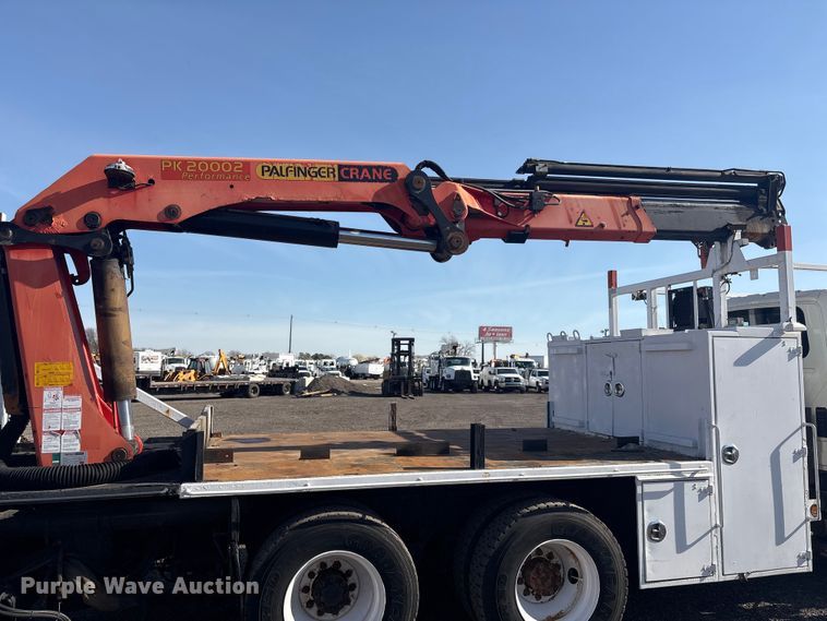 image for item EG8869 2008 International 7500 SBA crane truck
