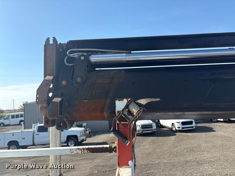 image for item EG8869 2008 International 7500 SBA crane truck