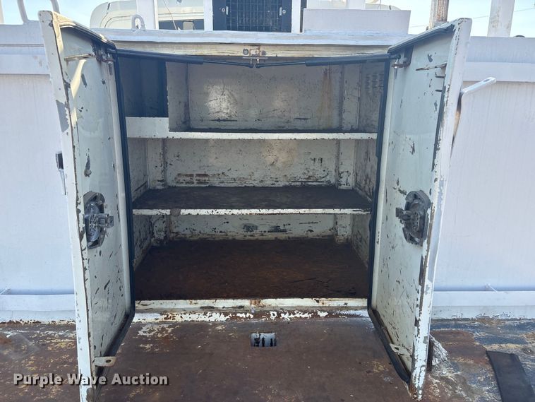 image for item EG8869 2008 International 7500 SBA crane truck