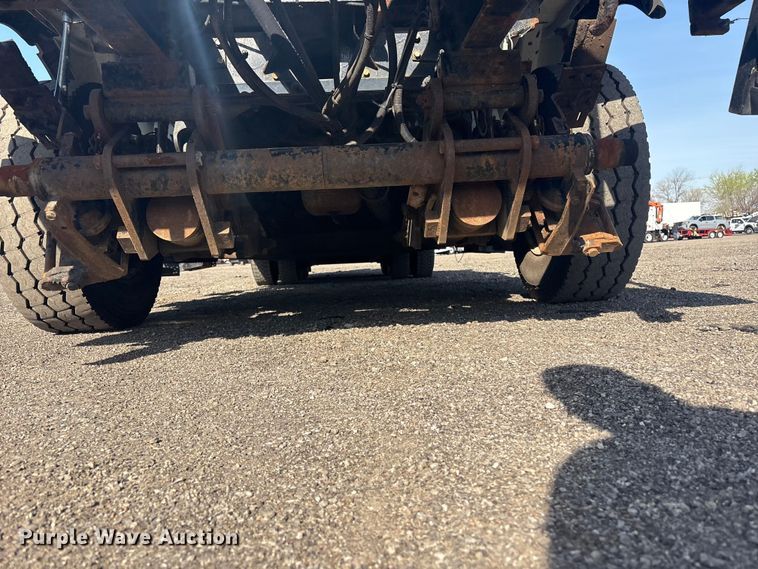 image for item EG8869 2008 International 7500 SBA crane truck