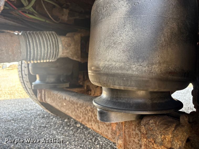 image for item EG8869 2008 International 7500 SBA crane truck