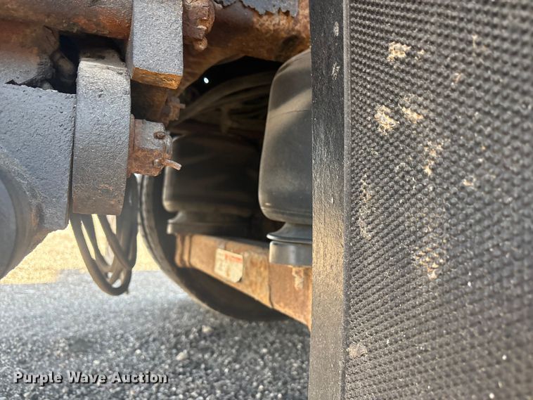 image for item EG8869 2008 International 7500 SBA crane truck