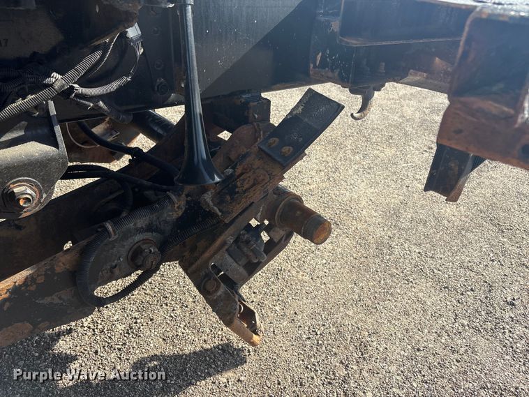 image for item EG8869 2008 International 7500 SBA crane truck