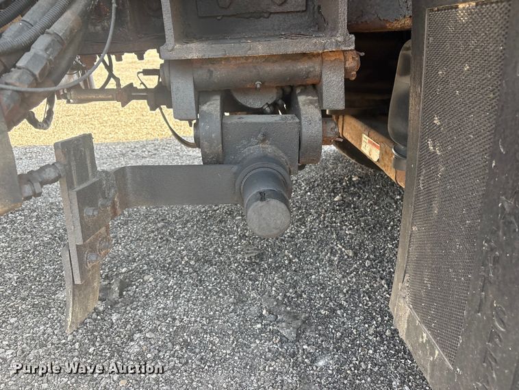 image for item EG8869 2008 International 7500 SBA crane truck