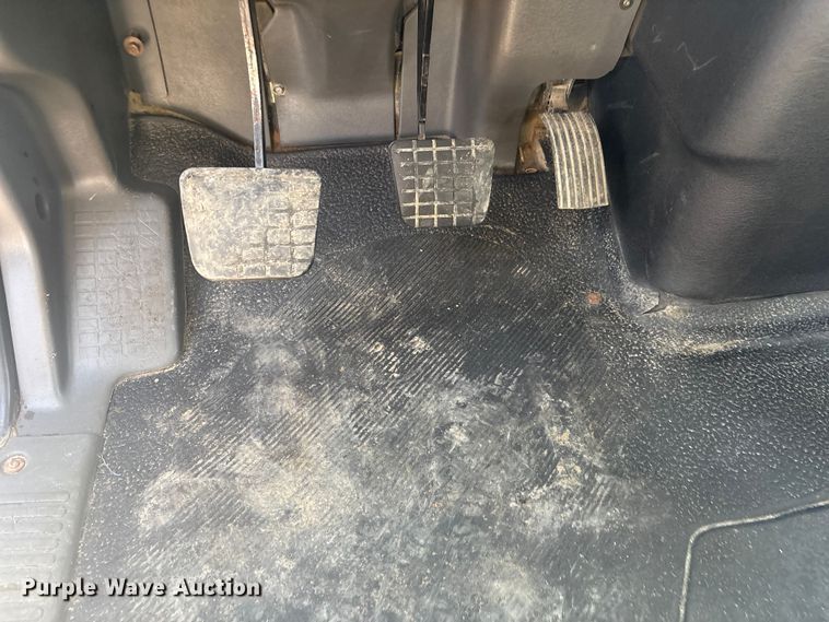 image for item EG8869 2008 International 7500 SBA crane truck