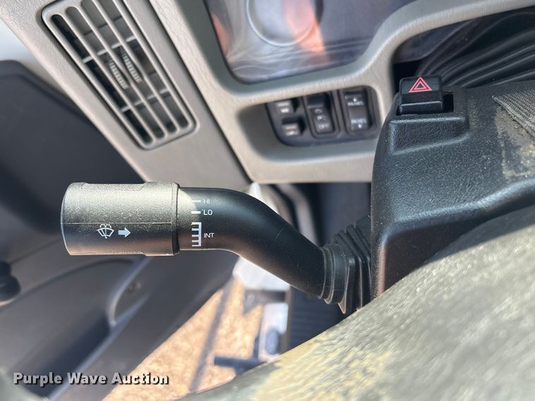 image for item EG8869 2008 International 7500 SBA crane truck