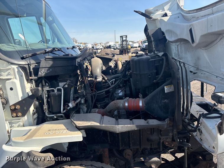 image for item EG8869 2008 International 7500 SBA crane truck