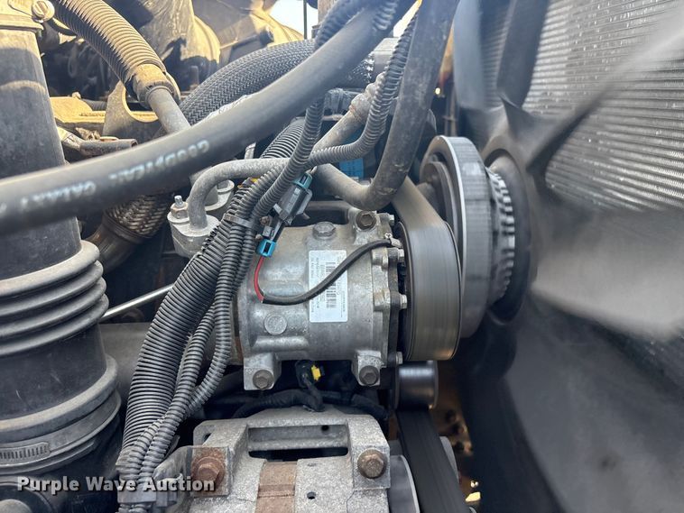 image for item EG8869 2008 International 7500 SBA crane truck