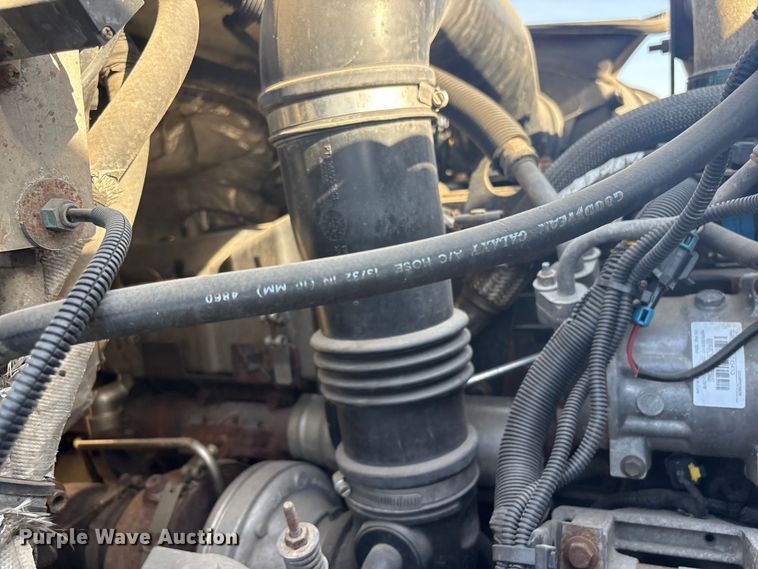 image for item EG8869 2008 International 7500 SBA crane truck