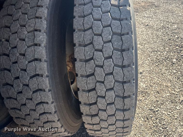 image for item EG8869 2008 International 7500 SBA crane truck