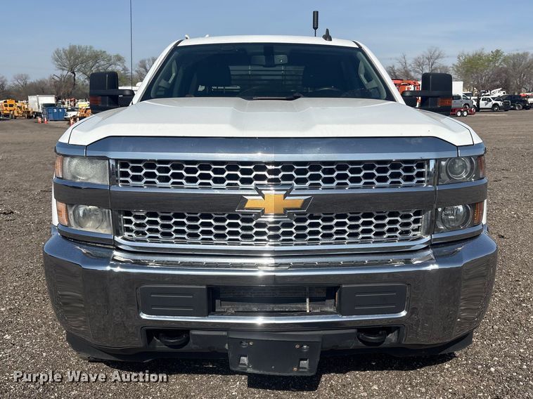 image for item EG8870 2019 Chevrolet Silverado 2500 HD Crew Cab Utility Pickup