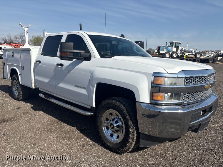image for item EG8870 2019 Chevrolet Silverado 2500 HD Crew Cab Utility Pickup
