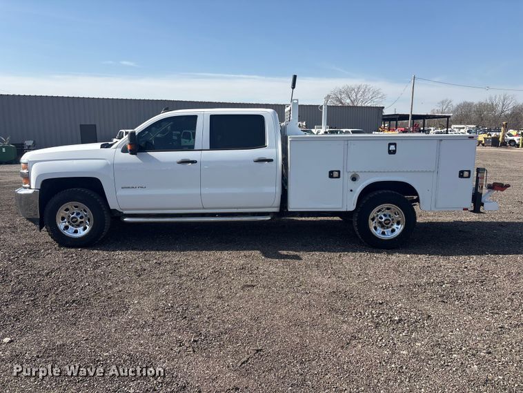 image for item EG8870 2019 Chevrolet Silverado 2500 HD Crew Cab Utility Pickup