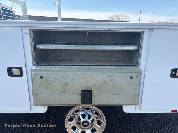 image for item EG8870 2019 Chevrolet Silverado 2500 HD Crew Cab Utility Pickup