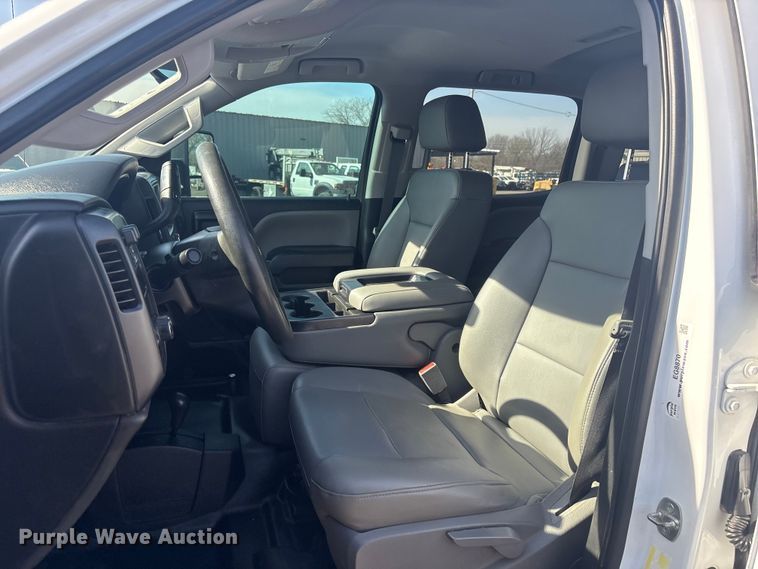 image for item EG8870 2019 Chevrolet Silverado 2500 HD Crew Cab Utility Pickup