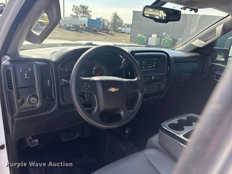 image for item EG8870 2019 Chevrolet Silverado 2500 HD Crew Cab Utility Pickup