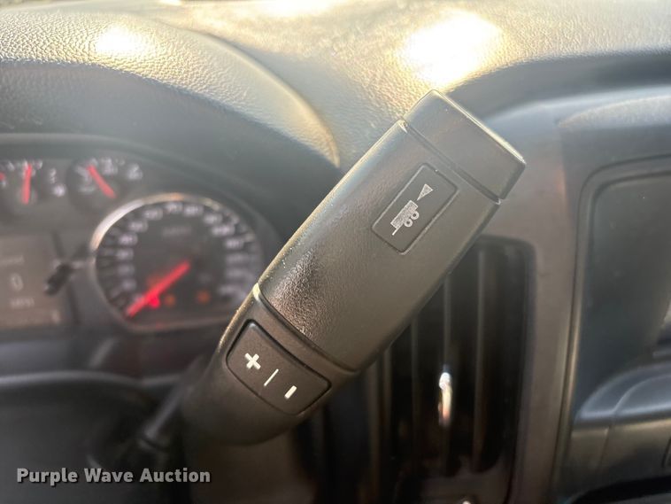 image for item EG8870 2019 Chevrolet Silverado 2500 HD Crew Cab Utility Pickup