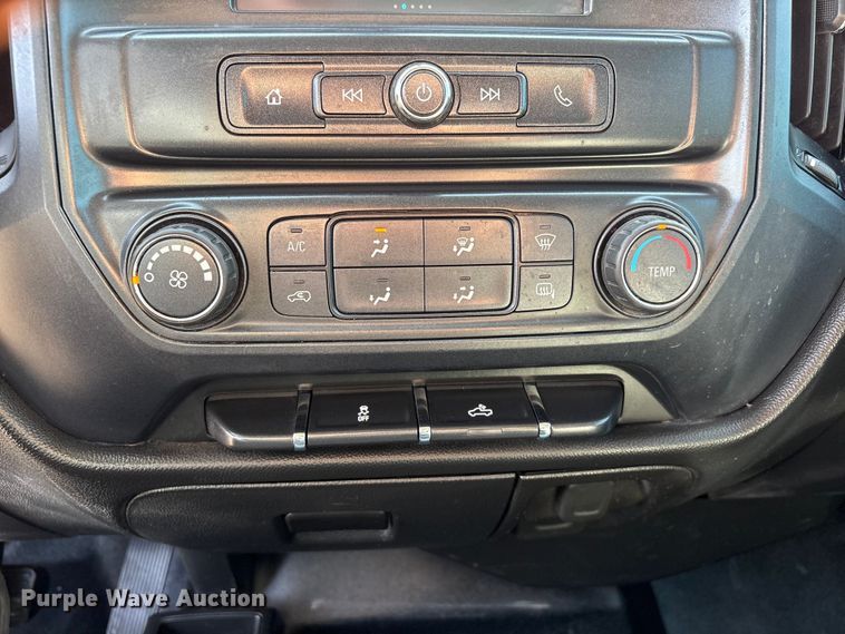 image for item EG8870 2019 Chevrolet Silverado 2500 HD Crew Cab Utility Pickup