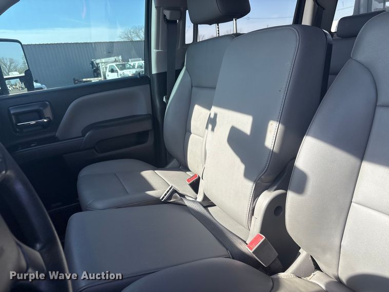 image for item EG8870 2019 Chevrolet Silverado 2500 HD Crew Cab Utility Pickup