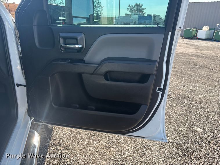 image for item EG8870 2019 Chevrolet Silverado 2500 HD Crew Cab Utility Pickup