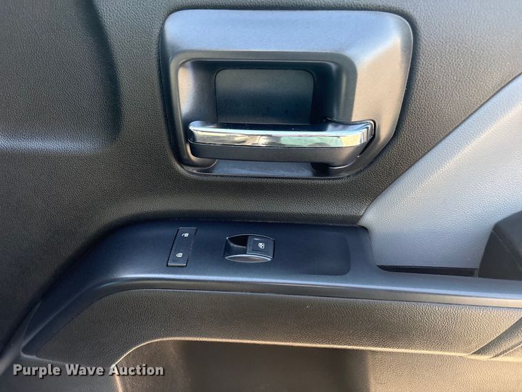 image for item EG8870 2019 Chevrolet Silverado 2500 HD Crew Cab Utility Pickup