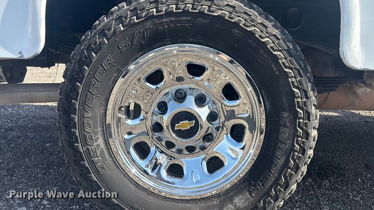 image for item EG8870 2019 Chevrolet Silverado 2500 HD Crew Cab Utility Pickup