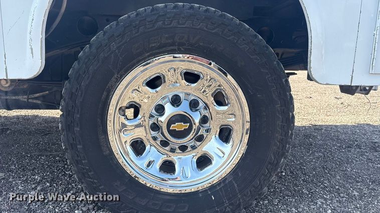 image for item EG8870 2019 Chevrolet Silverado 2500 HD Crew Cab Utility Pickup