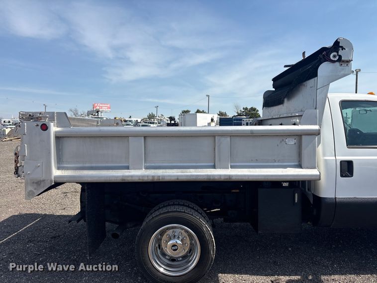 image for item EG8871 2012 Ford F450 Super Duty dump truck