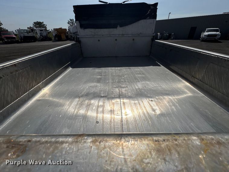 image for item EG8871 2012 Ford F450 Super Duty dump truck