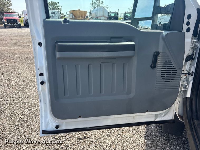 image for item EG8871 2012 Ford F450 Super Duty dump truck