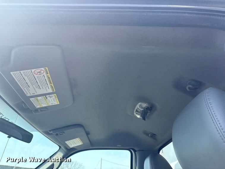 image for item EG8871 2012 Ford F450 Super Duty dump truck