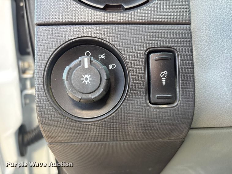 image for item EG8871 2012 Ford F450 Super Duty dump truck