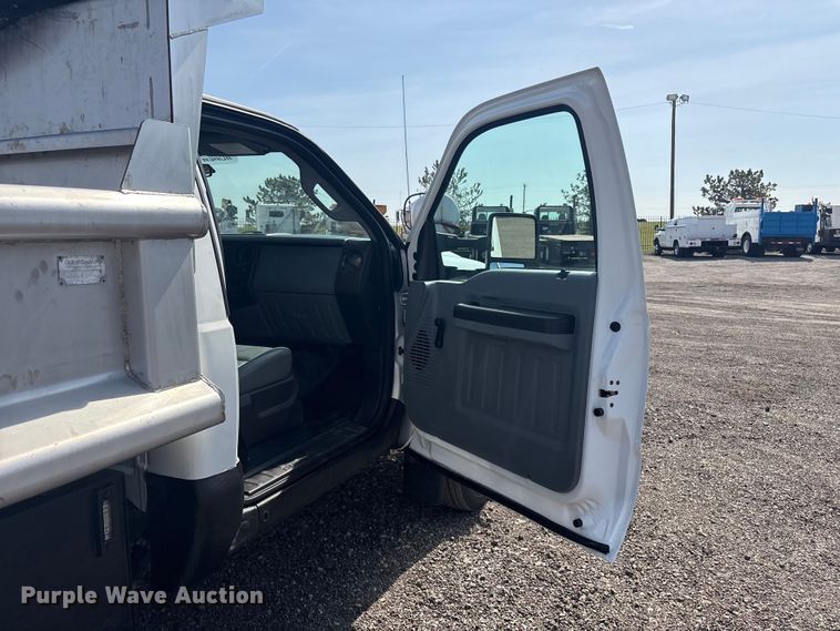 image for item EG8871 2012 Ford F450 Super Duty dump truck