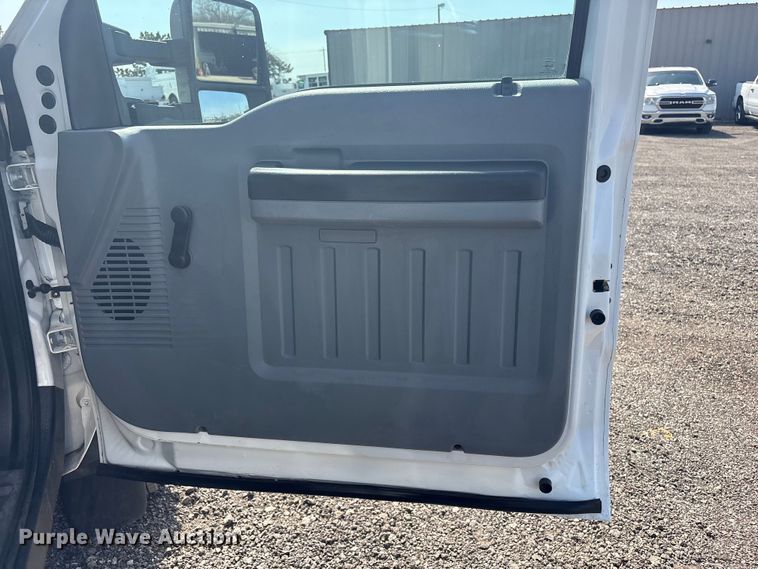 image for item EG8871 2012 Ford F450 Super Duty dump truck