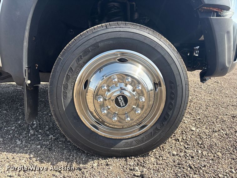 image for item EG8871 2012 Ford F450 Super Duty dump truck