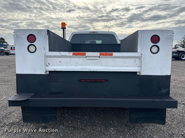 image for item EG8877 2012 Ford F550 Super Duty Crew Cab utility / service truck