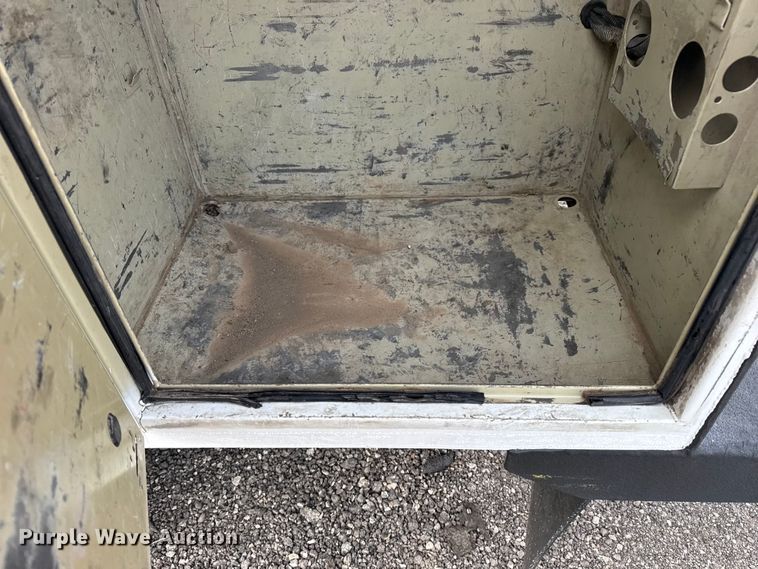 image for item EG8877 2012 Ford F550 Super Duty Crew Cab utility / service truck