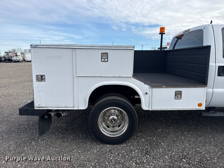 image for item EG8877 2012 Ford F550 Super Duty Crew Cab utility / service truck
