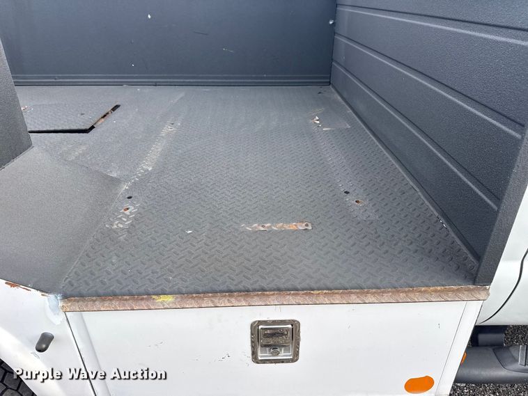 image for item EG8877 2012 Ford F550 Super Duty Crew Cab utility / service truck