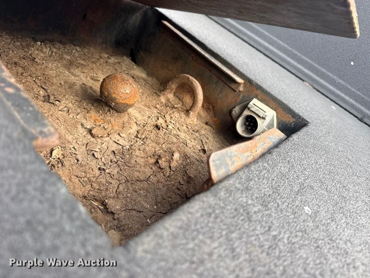 image for item EG8877 2012 Ford F550 Super Duty Crew Cab utility / service truck