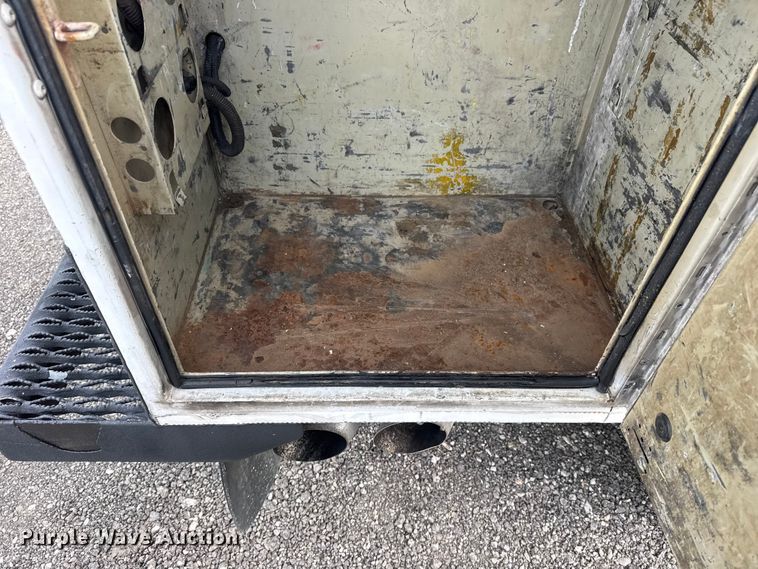 image for item EG8877 2012 Ford F550 Super Duty Crew Cab utility / service truck