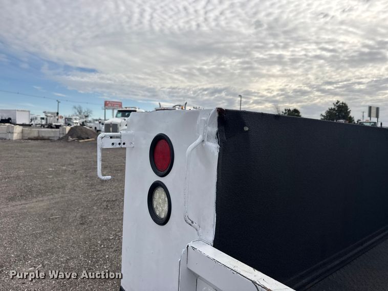 image for item EG8877 2012 Ford F550 Super Duty Crew Cab utility / service truck