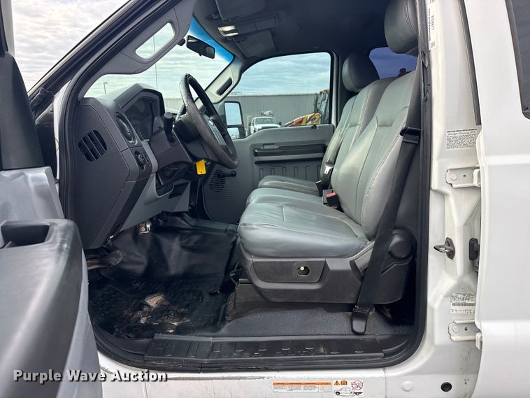 image for item EG8877 2012 Ford F550 Super Duty Crew Cab utility / service truck