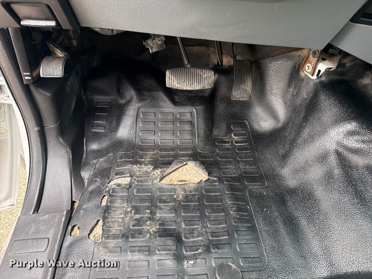 image for item EG8877 2012 Ford F550 Super Duty Crew Cab utility / service truck